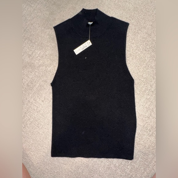 New with tags, madewell, small, black “mock neck” tank. Very comfy. - Picture 7 of 9